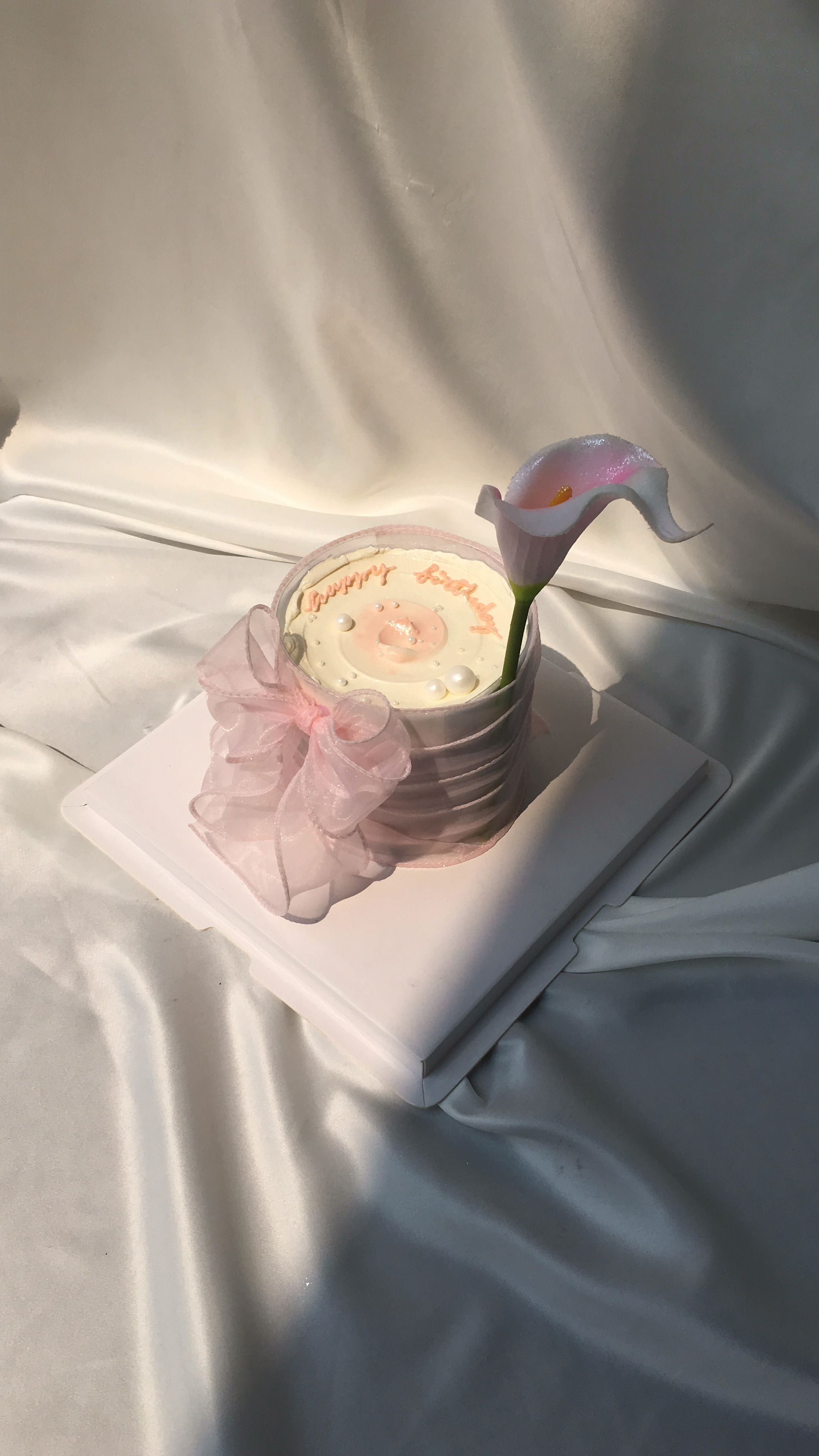 Lily Calla Bow