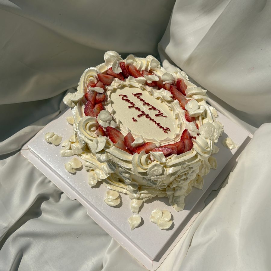 Amora Cake