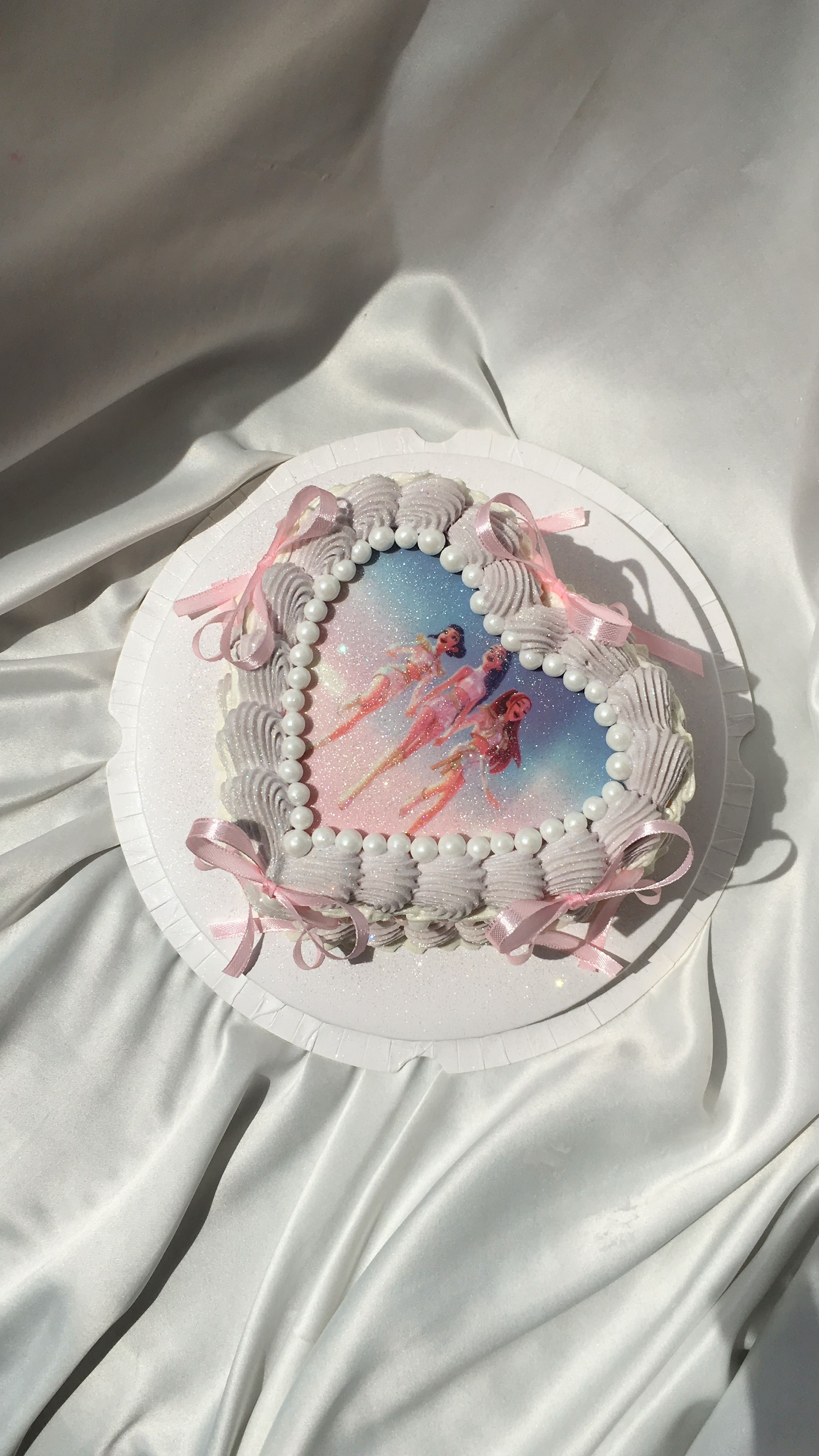 Heartframe Cake
